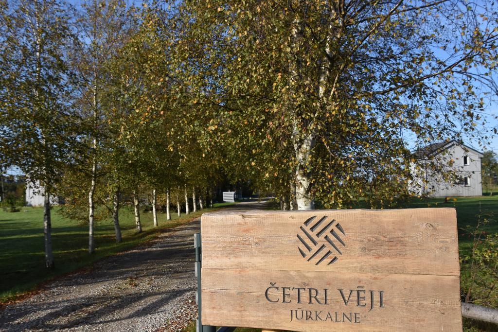 Cetri Veji Jurkalne Exterior foto